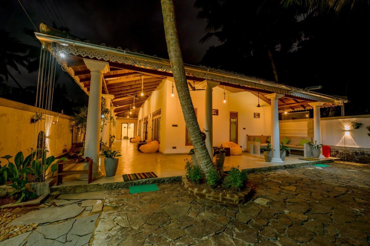 Sixth Sense Hostel Унаватуна Экстерьер фото