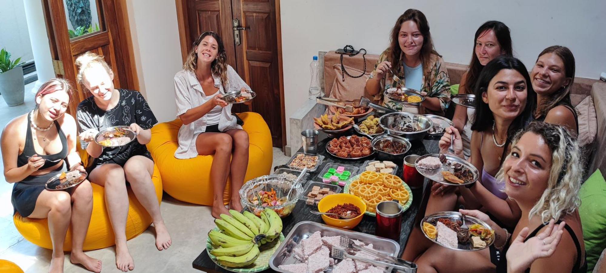 Sixth Sense Hostel Унаватуна Экстерьер фото